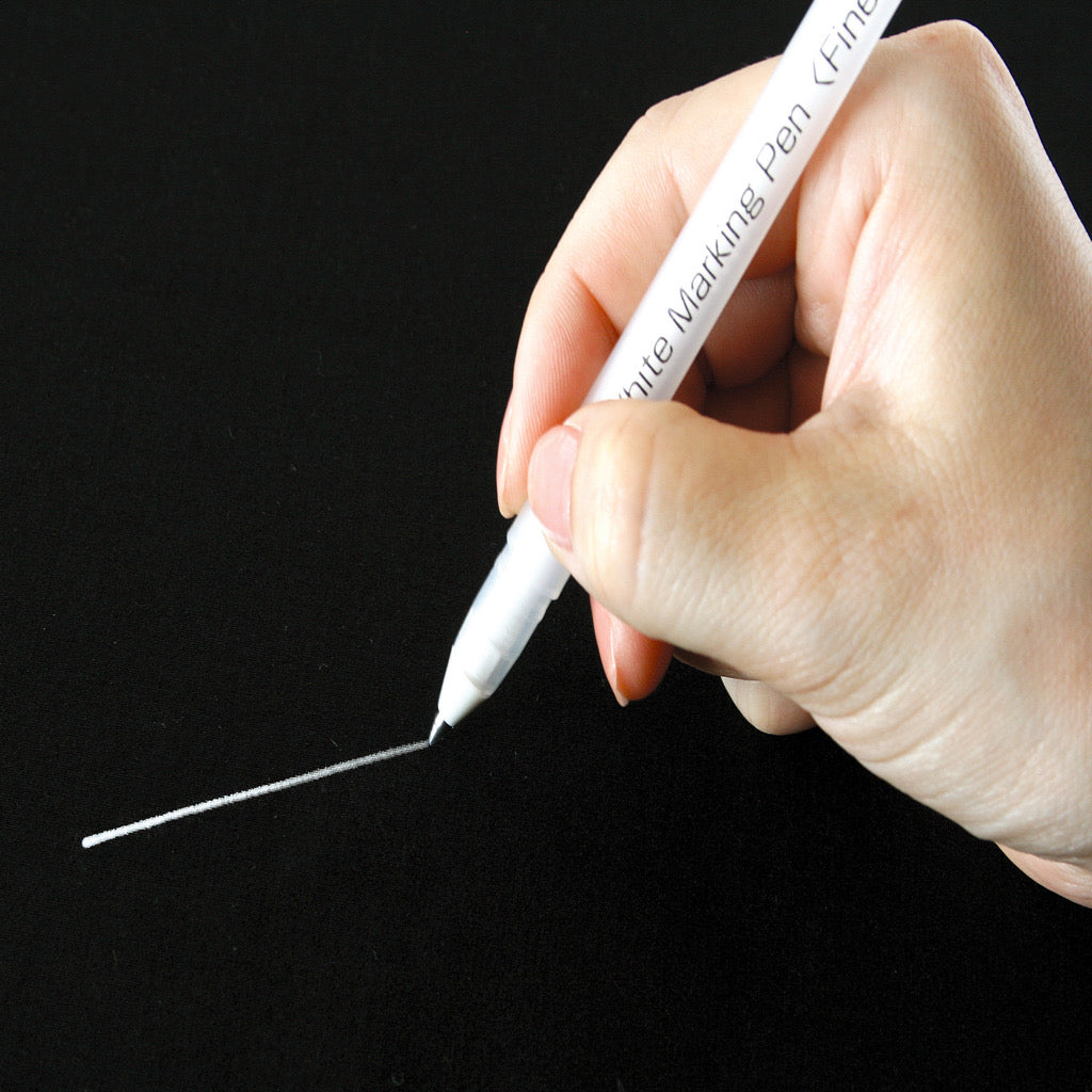 Clover Fabric Marker - White