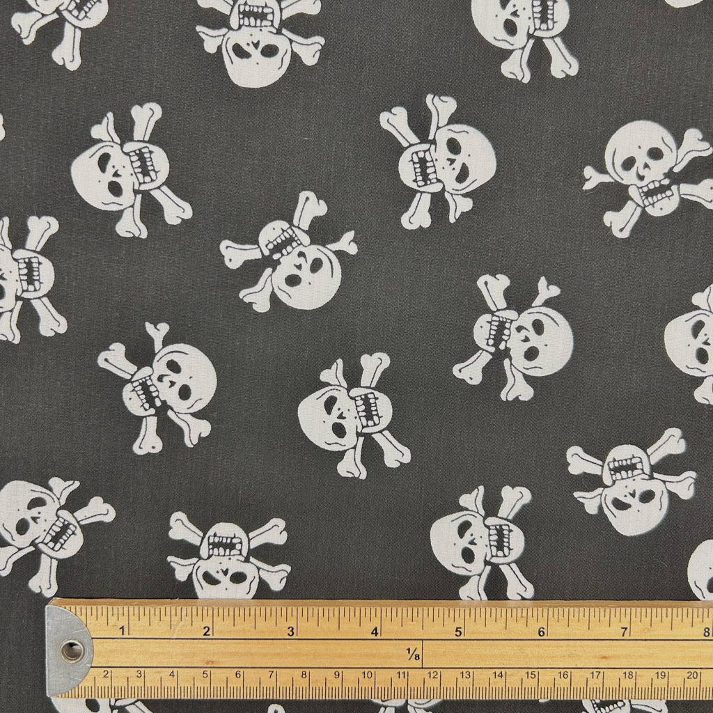 Small Skulls Polycotton Fabric