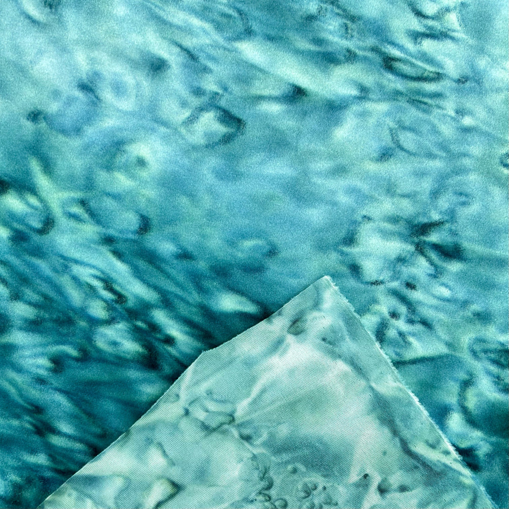 Shadow Flow Stretch Velvet Fabric